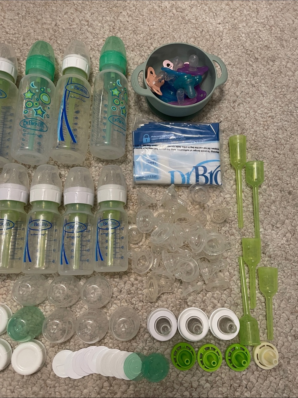 Huge lot of Dr. Brown's baby bottle sets with many accessories - Green & Clear - Picture 5 of 10